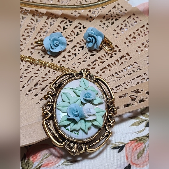 Antique Gold Necklace with Blue and Green Floral Pendant